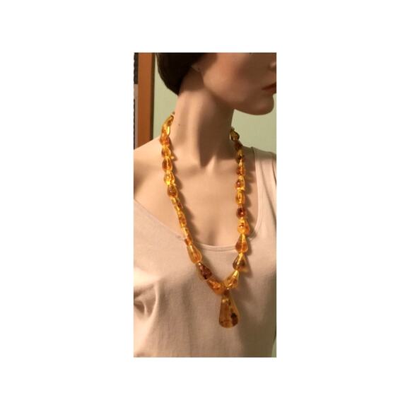 Vintage Baltic/Latvian Pressed Amber Teardrop Shaped Bead Necklace - 102g - Picture 2 of 6